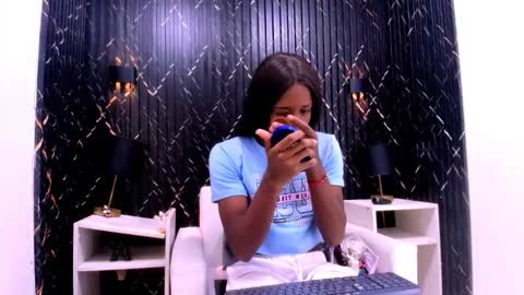 CriisBrown  online show from 01-08-26, 11:01