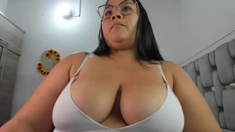 Snapshot of criistal_0 chatting on 06-05-26, 01:45 criistal_0 online show from 06-05-26, 01:45