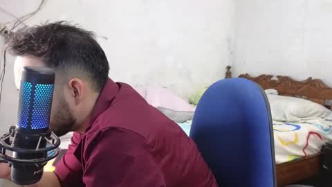 Snapshot of cris_simons chatting on 12-22-24, 07:21 cris_simons online show from 12-22-24, 07:21