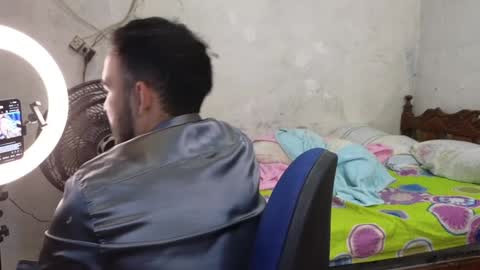 Snapshot of cris_simons chatting on 12-31-24, 03:34 cris_simons online show from 12-31-24, 03:34