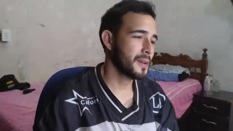 Snapshot of cris_simons chatting on 02-11-25, 01:31 cris_simons online show from 02-11-25, 01:31