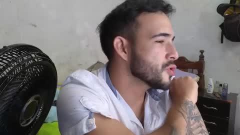 Snapshot of cris_simons chatting on 02-26-25, 05:31 cris_simons online show from 02-26-25, 05:31