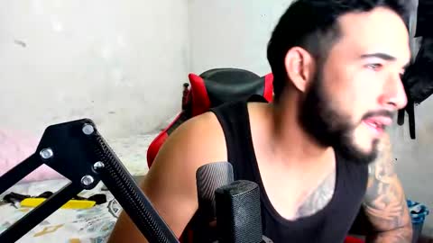 Snapshot of cris_simons chatting on 11-02-25, 03:09 cris_simons online show from 11-02-25, 03:09