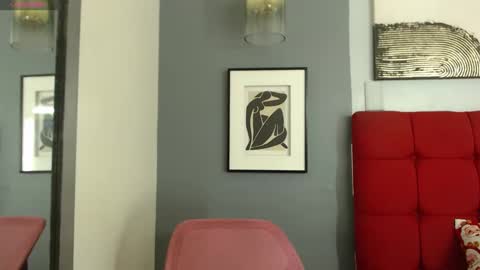 Snapshot of crisevanz18 chatting on 12-19-24, 10:53 Cris Evanz online show from 12-19-24, 10:53