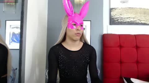 Snapshot of crisevanz18 chatting on 03-03-25, 04:56 Cris Evanz online show from 03-03-25, 04:56