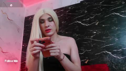 Snapshot of crislingery_doll chatting on 05-09-26, 12:21 crislingery_doll online show from 05-09-26, 12:21
