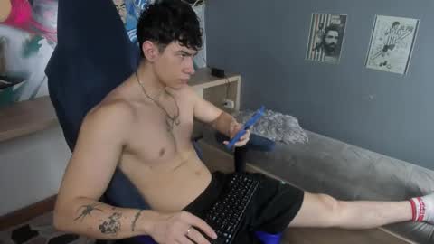 Cris online show from 02-08-26, 02:15