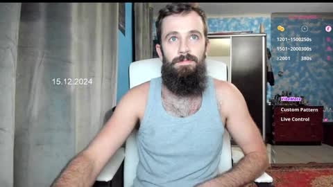 Snapshot of crissstud chatting on 12-15-24, 07:10 Criss online show from 12-15-24, 07:10