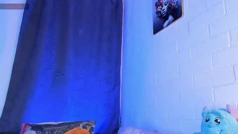 Snapshot of cristal_dark_ chatting on 12-21-25, 02:08 Cris online show from 12-21-25, 02:08