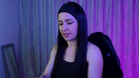  Alejandra from Wednesday to Saturday from 1000 pm to 400 am Colombian hour online show from 02-27-26, 12:10