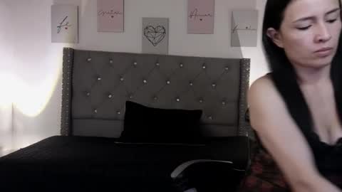  Alejandra from Wednesday to Saturday from 1000 pm to 400 am Colombian hour online show from 03-31-26, 03:08