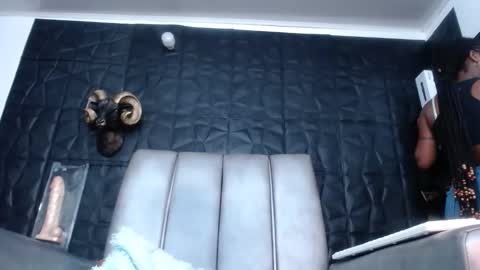 Hanna  online show from 10-04-25, 11:41