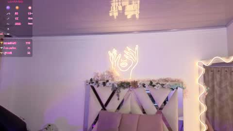 Snapshot of cristalbroke_tay chatting on 07-23-26, 01:58 Crystalbroke online show from 07-23-26, 01:58