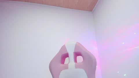 Snapshot of cristall_sweett0 chatting on 06-30-26, 10:22 sofia online show from 06-30-26, 10:22