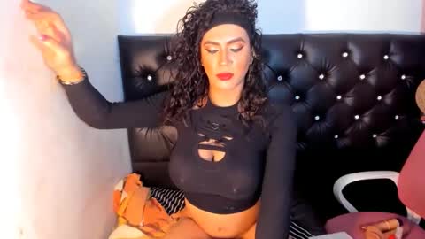 cristallwright online show from 12-16-24, 09:52