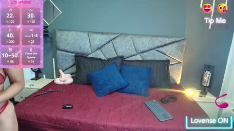 Snapshot of cristalmillf chatting on 01-27-25, 07:24 CRISTAL MILF online show from 01-27-25, 07:24