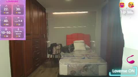 Snapshot of cristalmillf chatting on 02-09-25, 12:30 CRISTAL MILF online show from 02-09-25, 12:30