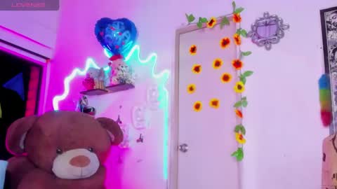 cristals_stormy online show from 11-26-25, 12:22