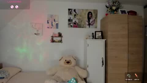 Snapshot of cristamunez chatting on 07-13-26, 03:53 veronika online show from 07-13-26, 03:53
