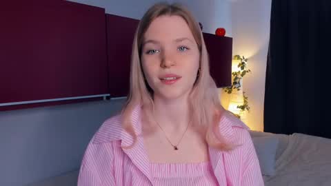 Cristas online show from 04-10-26, 12:32