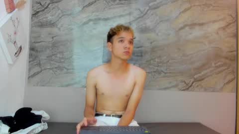 Cristhian online show from 10-04-25, 03:32