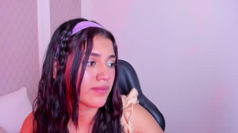 C R I S T I N online show from 04-27-26, 08:07