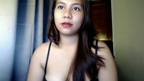 Snapshot of cristinavalerie chatting on 10-26-25, 10:04 Cristina Valerie online show from 10-26-25, 10:04