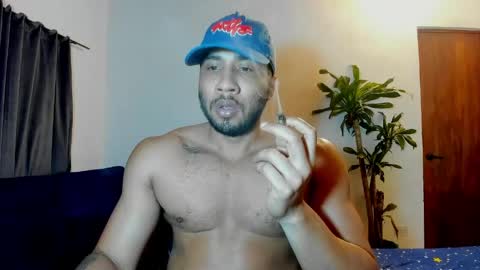 Snapshot of cristobal12cock chatting on 04-21-26, 02:51 Cristian online show from 04-21-26, 02:51