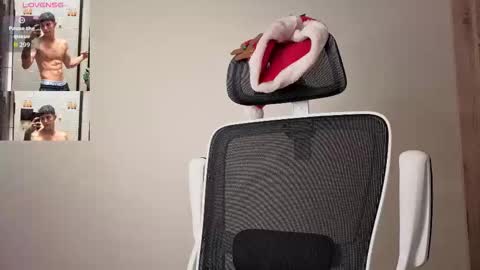 cristopher23  online show from 12-02-25, 01:17