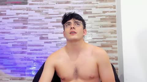 Snapshot of cristopher_russo chatting on 05-15-26, 10:50 CRISTOPHER online show from 05-15-26, 10:50
