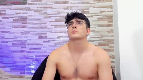 Snapshot of cristopher_russo chatting on 05-15-26, 11:34 CRISTOPHER online show from 05-15-26, 11:34