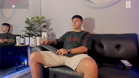 Snapshot of cristopher_strong chatting on 07-12-26, 01:46 Cristopher online show from 07-12-26, 01:46