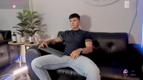 Snapshot of cristopher_strong chatting on 07-15-26, 01:27 Cristopher online show from 07-15-26, 01:27