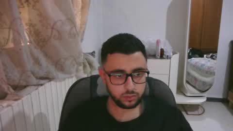 Snapshot of critical_sissy chatting on 11-01-25, 02:52 Mira Mira online show from 11-01-25, 02:52