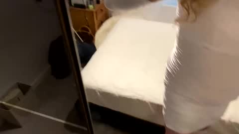 Stephanie online show from 02-26-25, 10:04