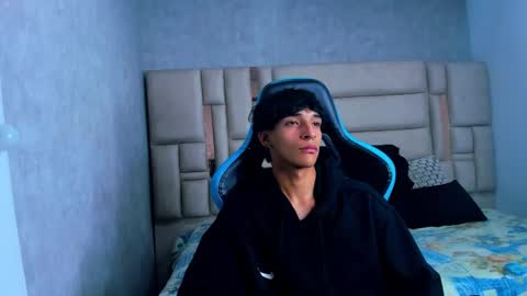 Croy online show from 03-26-26, 06:57