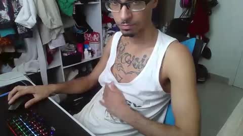 Snapshot of crudosoy chatting on 12-02-25, 05:19 Carlo online show from 12-02-25, 05:19