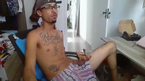 Snapshot of crudosoy chatting on 02-25-26, 04:27 Carlo online show from 02-25-26, 04:27