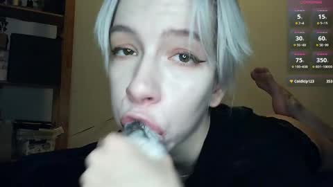 Snapshot of cruellagoth chatting on 05-01-26, 03:49 Cruella online show from 05-01-26, 03:49