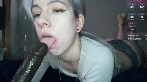 Snapshot of cruellagoth chatting on 05-25-26, 12:44 Cruella online show from 05-25-26, 12:44