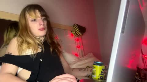 Snapshot of crylei chatting on 01-14-25, 01:06 kybaby online show from 01-14-25, 01:06