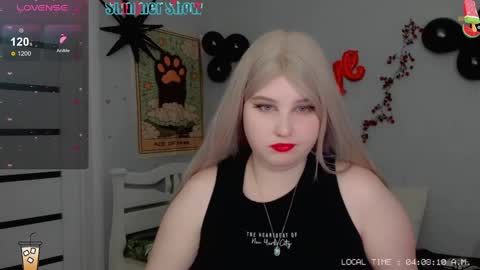 Snapshot of crystal__chris chatting on 02-15-25, 02:04 Chris online show from 02-15-25, 02:04