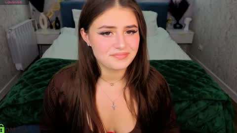 Snapshot of crystal__lacee chatting on 05-08-26, 09:03 Crystal Lacee online show from 05-08-26, 09:03