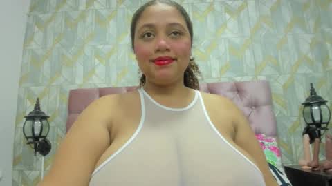crystal_butterfly1 online show from 11-30-25, 11:47