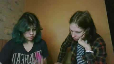 Snapshot of crystal_porn_love chatting on 01-11-25, 10:40 Crystal and Marcl online show from 01-11-25, 10:40