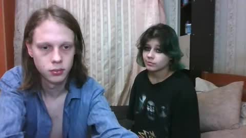 Snapshot of crystal_porn_love chatting on 02-20-25, 03:52 Crystal and Marcl online show from 02-20-25, 03:52