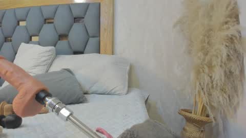 crystal_sm online show from 01-14-26, 03:01