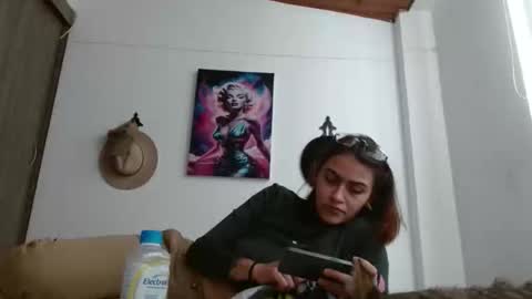 Snapshot of crystal_starx chatting on 03-07-26, 04:15 Crystal Blaze online show from 03-07-26, 04:15