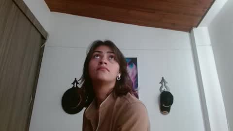 Snapshot of crystal_starx chatting on 04-05-26, 01:19 Crystal Blaze online show from 04-05-26, 01:19