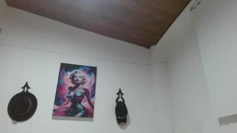 Crystal Blaze online show from 04-12-26, 03:55